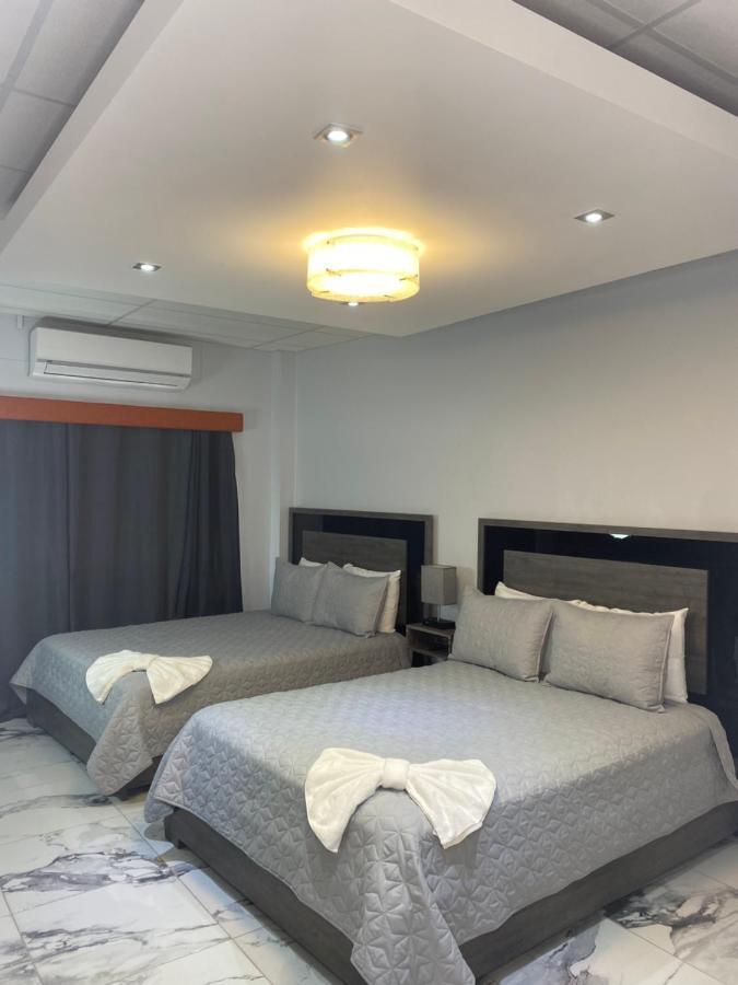 Itza-Bella Suites Isabela Bagian luar foto