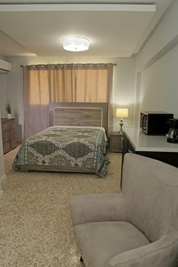 Itza-Bella Suites Isabela Bagian luar foto