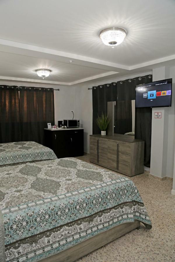 Itza-Bella Suites Isabela Bagian luar foto