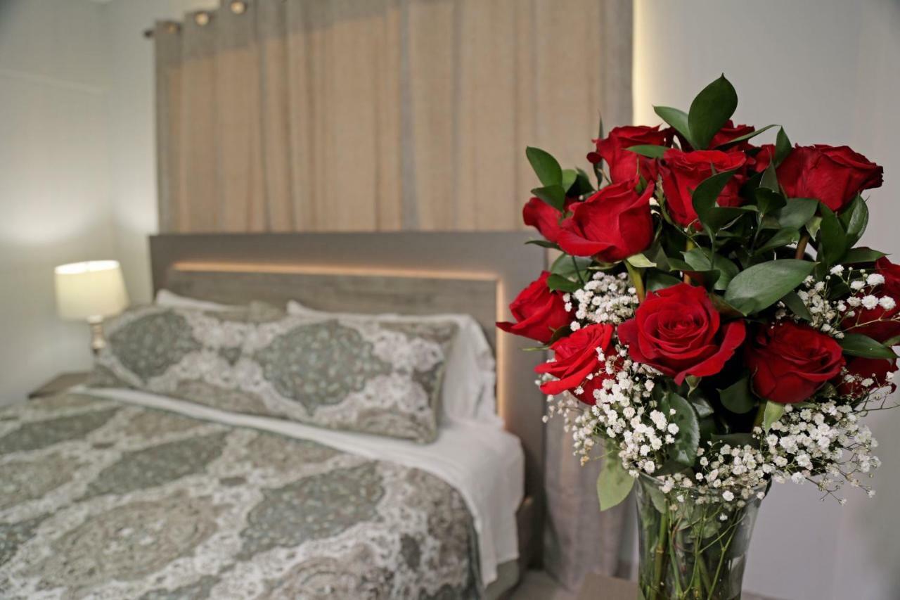 Itza-Bella Suites Isabela Bagian luar foto